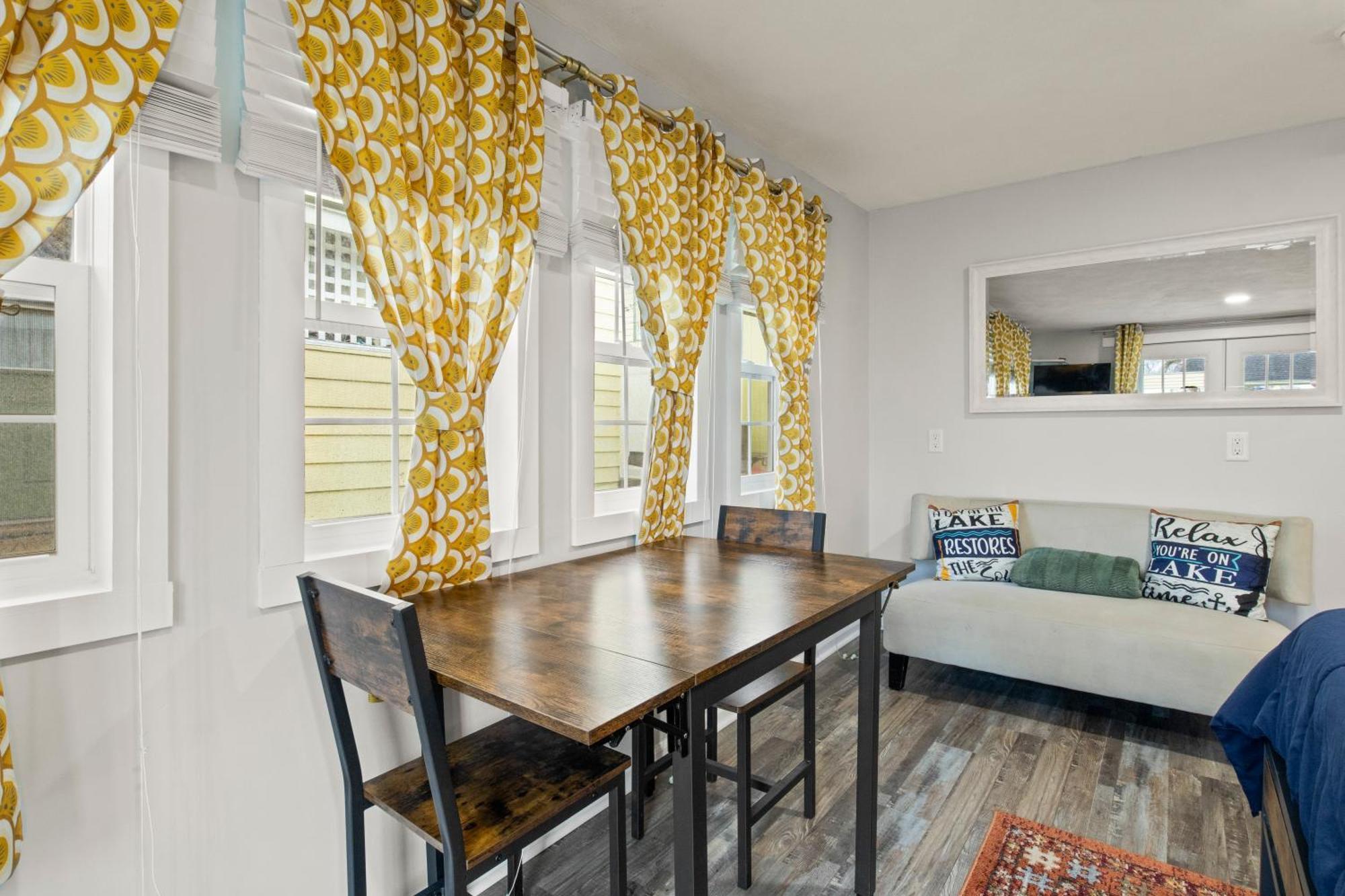 Walk To Parks! Dining & Lake! Close To Hike Trails! Watkins Glen Exterior photo